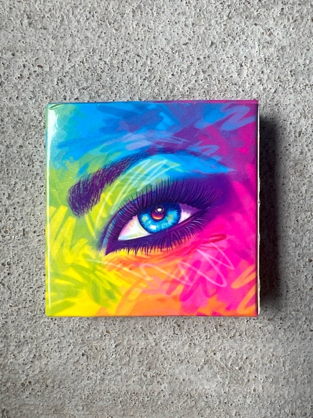 Lisa Frank x Glamour Dolls eyeshadow